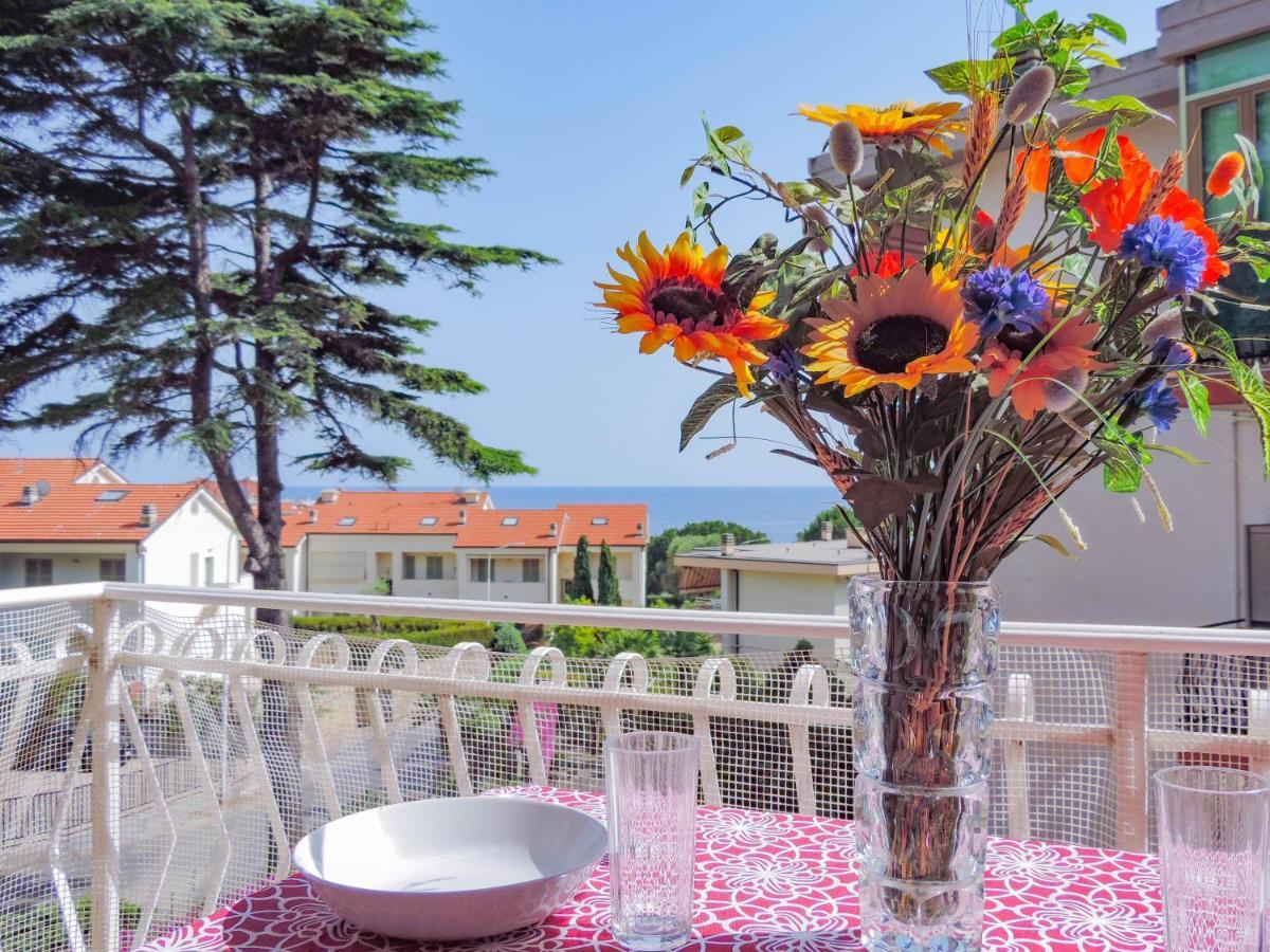 H11 Terrazzo Al Mare - Riva Ligure - Spiagge Apartment Екстериор снимка